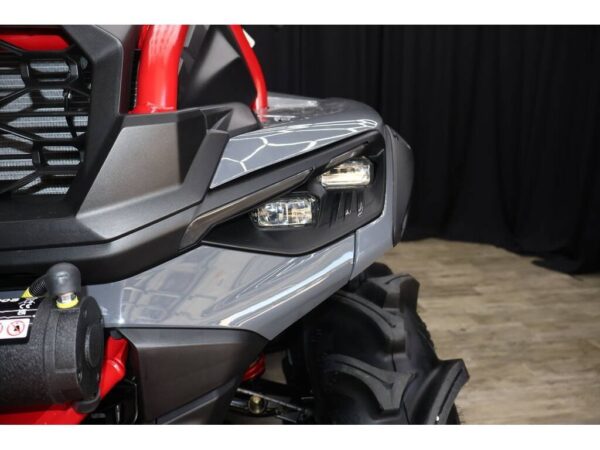 2025 Can-Am Outlander X mr 1000R Granite Grey & Legion Red - Image 9