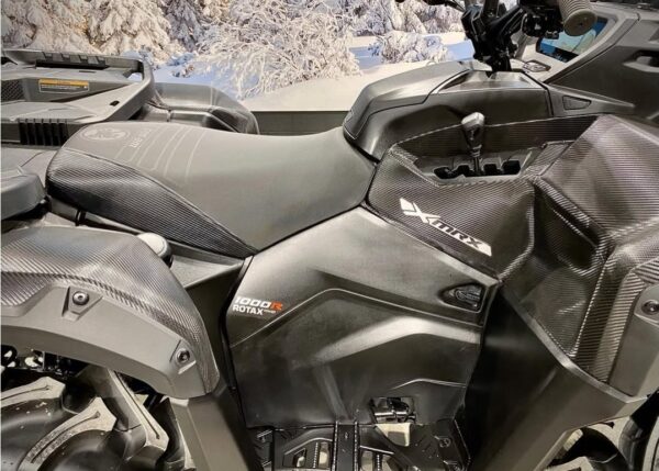 2025 Can-Am Outlander XMRX 1000R-Carbon Fiber Edition - Image 5