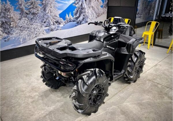 2025 Can-Am Outlander XMRX 1000R-Carbon Fiber Edition - Image 4